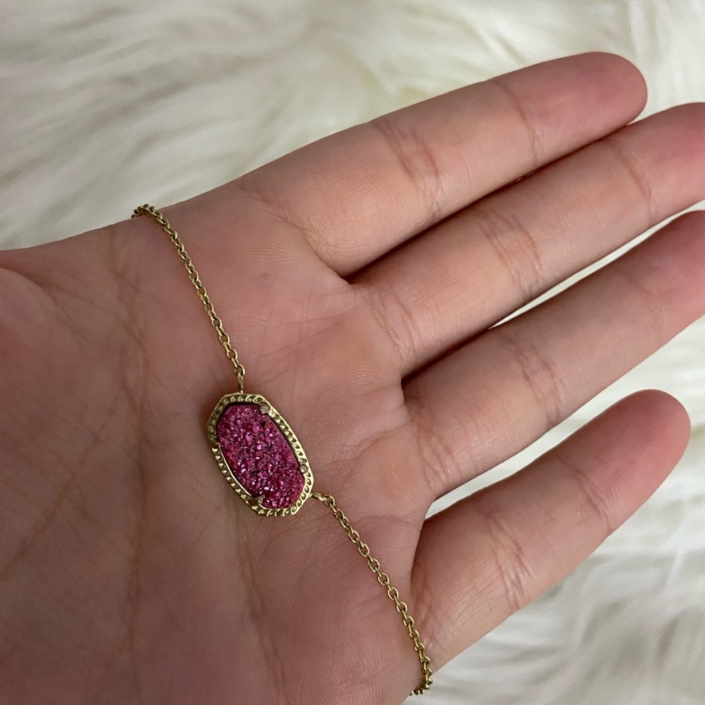 Kendra Scott necklace